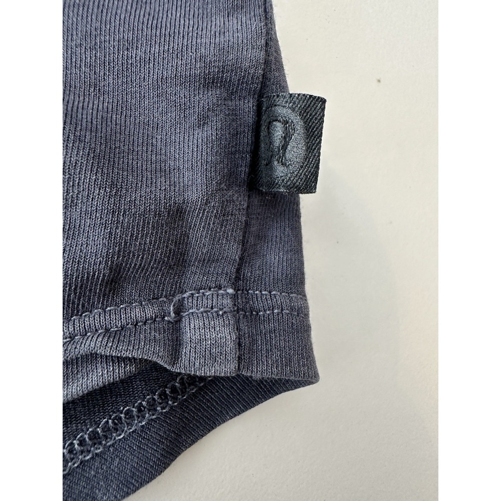 LULULEMON T-shirt Men's Large Gray Short Sleeve Stretch Athleisure Basic Workout - Picture 4 of 6